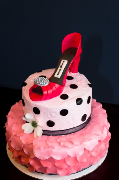 900_8955424q7o_red-velvet-birthday-cake.jpg.cf.jpg