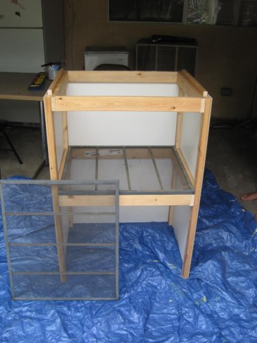 Chameleon wood stand 001.jpg