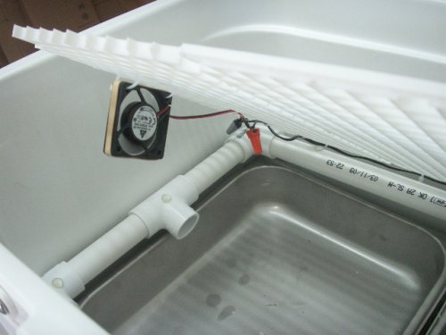 Incubator and Blk Text Cages 003.JPG