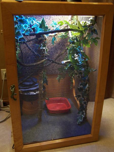 Front view of cage.