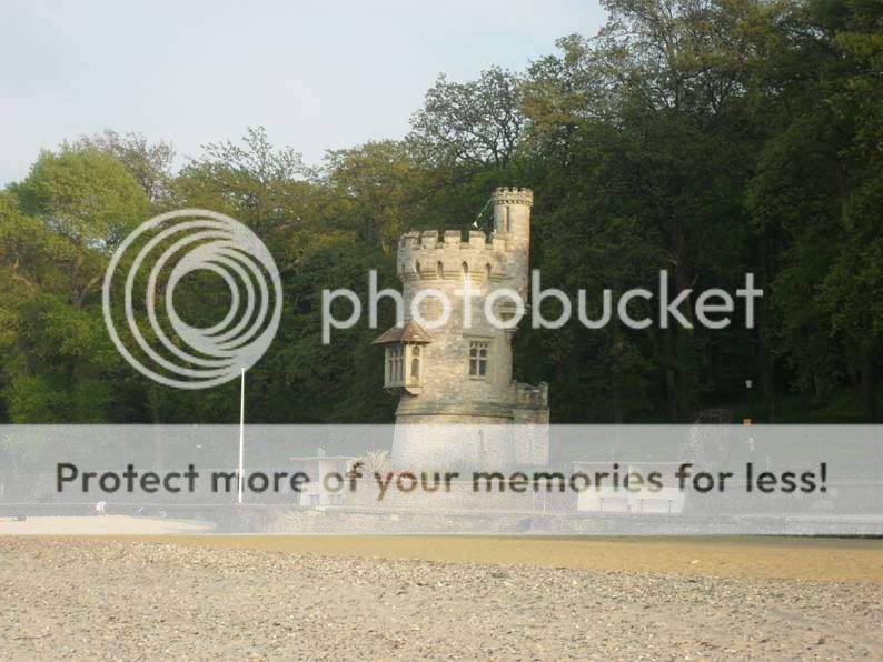 AppleyTower2.jpg